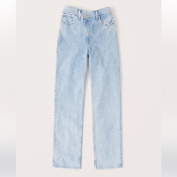 Abercrombie & Fitch Denim - A&F Ultra High Rise 90s Straight Jean